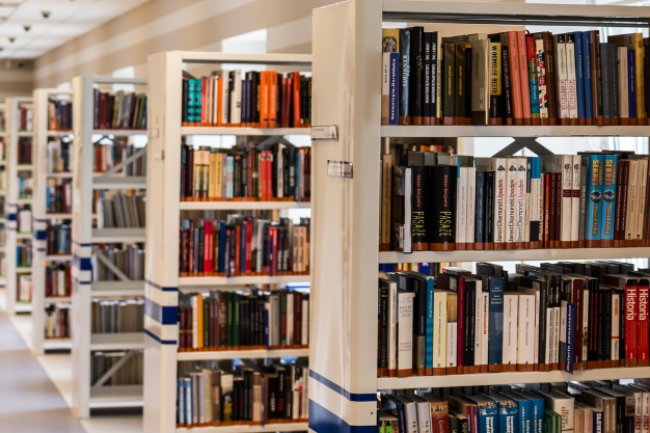 The Future of Library Technology: How Smart Libraries are Transforming Education